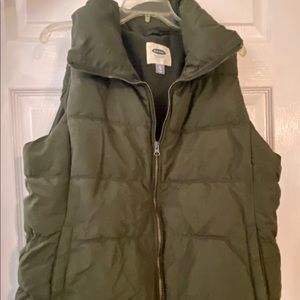 Old Navy Puffer Vest